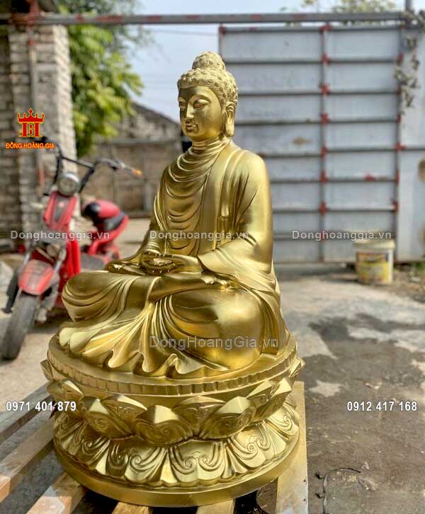 Pho tượng Phật được nghệ nhân đúc hoàn toàn thủ công tinh xảo